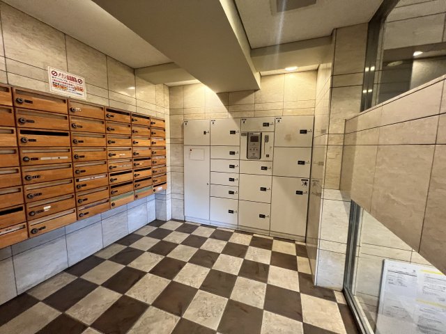 エントランス　2024年撮影