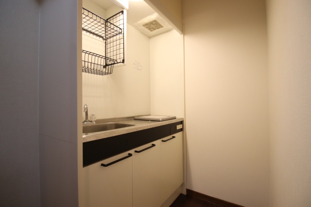 キッチン　同建物内別室の参考写真です。※現況優先