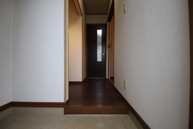 玄関　同建物内別室の参考写真です。※現況優先