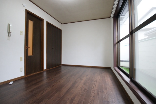 居室・リビング　同建物内別室の参考写真です。※現況優先