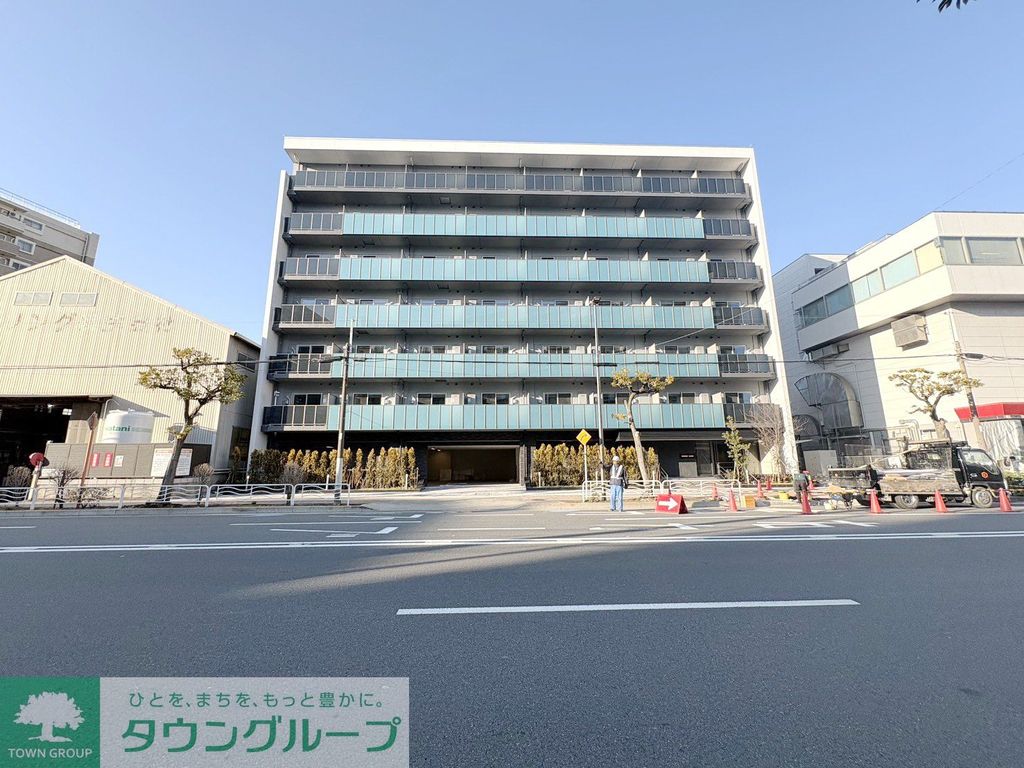 建物外観　駐車場