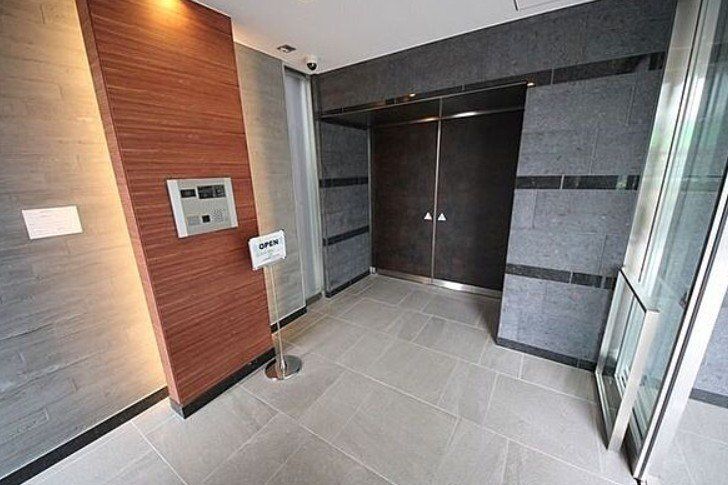 エントランス　エントランス