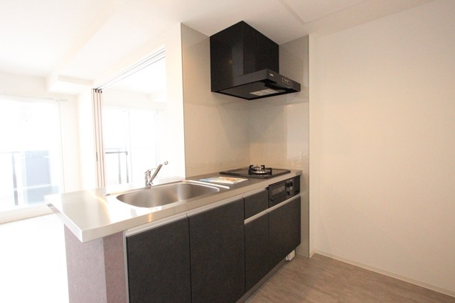 キッチン　人気の対面システムキッチンタイプです！