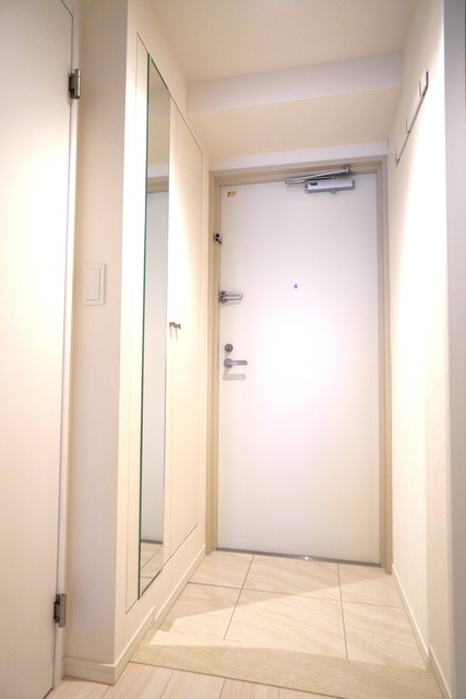 玄関　※写真は同タイプ住戸です。
