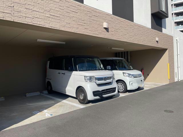 駐車場　駐車場