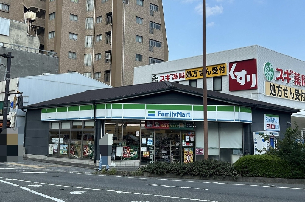 コンビニ　ファミリーマート 千本三条店（コンビニ）まで103m