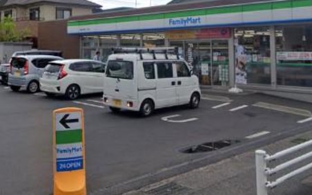 コンビニ　ファミリーマート 淵野辺本町一丁目店（コンビニ）まで398m
