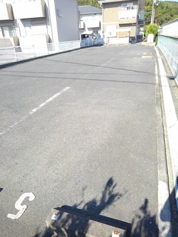 駐車場　駐車スペースもあります