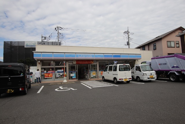 コンビニ　ローソン泉西が岡二丁目店（コンビニ）まで450m