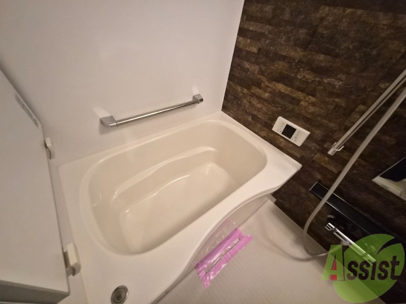 バス・シャワールーム　浴室は綺麗でゆったりとお過ごしいただけます。