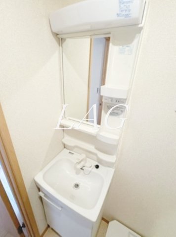 洗面設備　独立洗面台です。