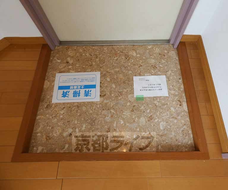 玄関　大きな段差がありません