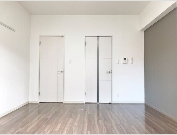居室・リビング　※写真は同じマンションの違う部屋のものになります。