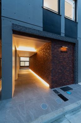 エントランス　COCOCUBE日暮里　荒川区東日暮里5
