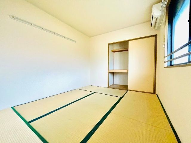 その他　写真は他号室です。