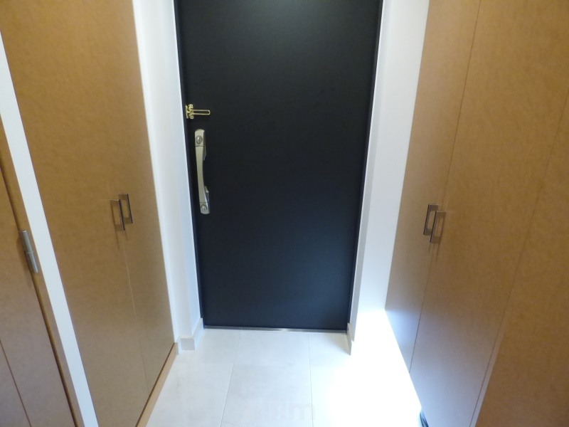 玄関　※他部屋のため参考までにご覧ください