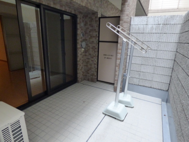 バルコニー　※他部屋のため参考までにご覧ください