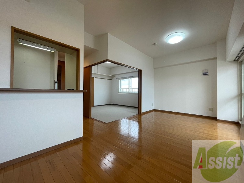 居室・リビング　広くてキレイなお部屋が広がっていて、充実した生活が送れそう。