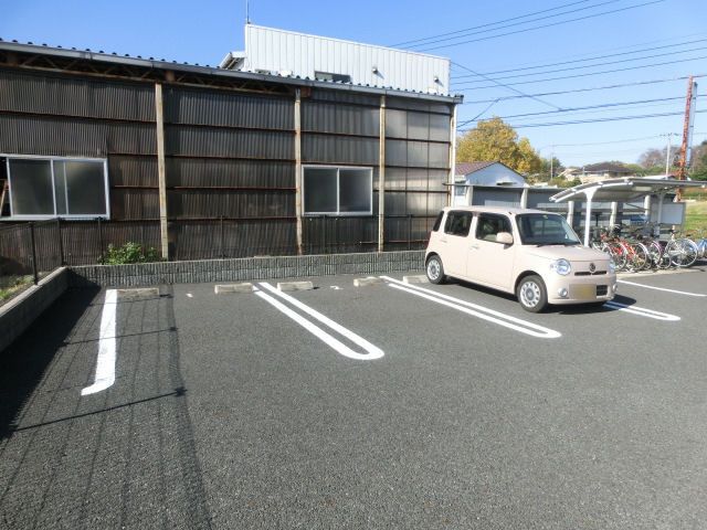 駐車場　敷地内駐車場があります。