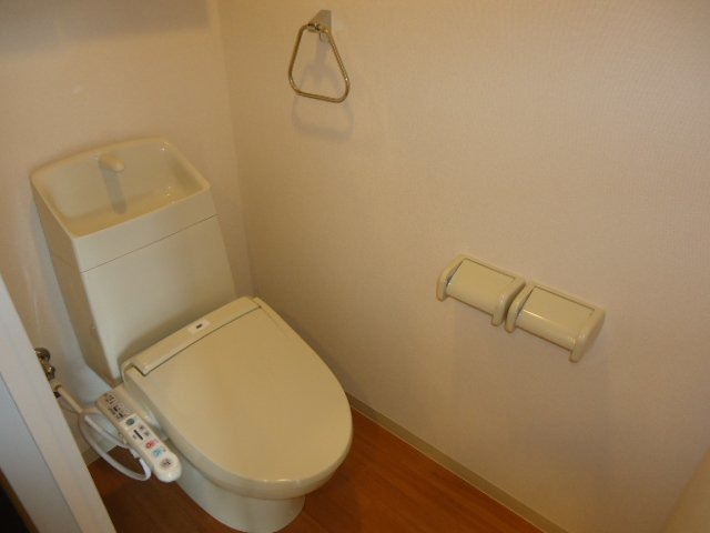 トイレ　コンパクトで使いやすいトイレです