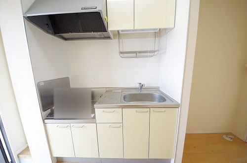 キッチン　同間取り別部屋