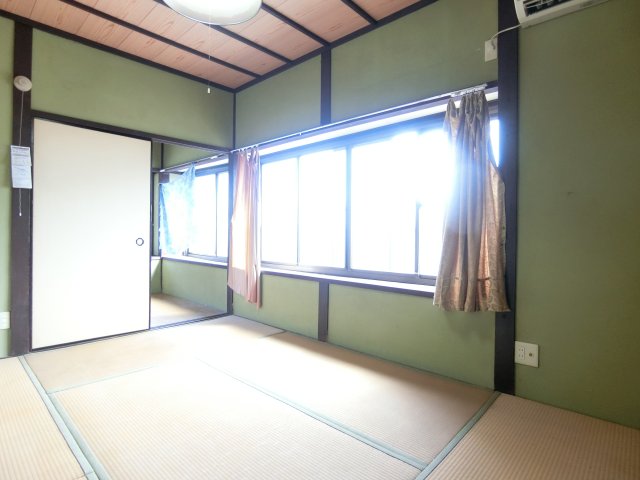 その他部屋・スペース　納戸と繋げてお部屋を広く使うこともできます♪