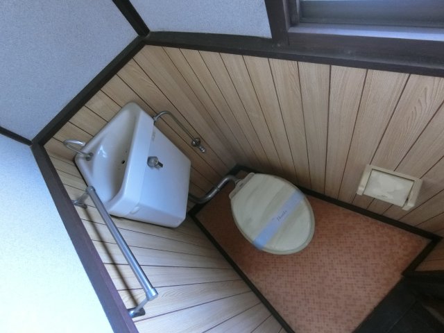 トイレ　お掃除も楽にできる洋式トイレです♪