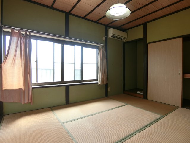 居室・リビング　和室6帖は寝室に最適なゆったりとしたお部屋です♪