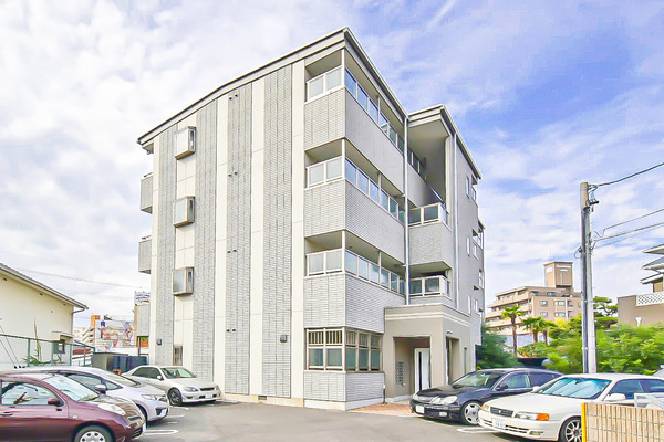 建物外観　オートロック物件