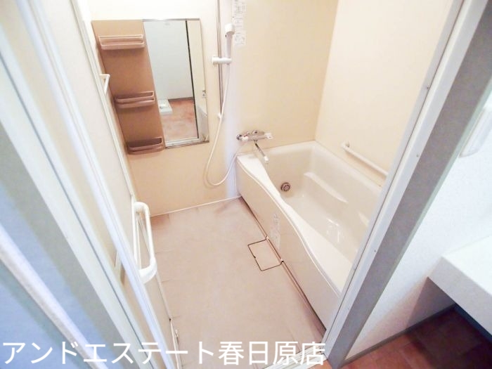 バス・シャワールーム　追い焚き機能付きです