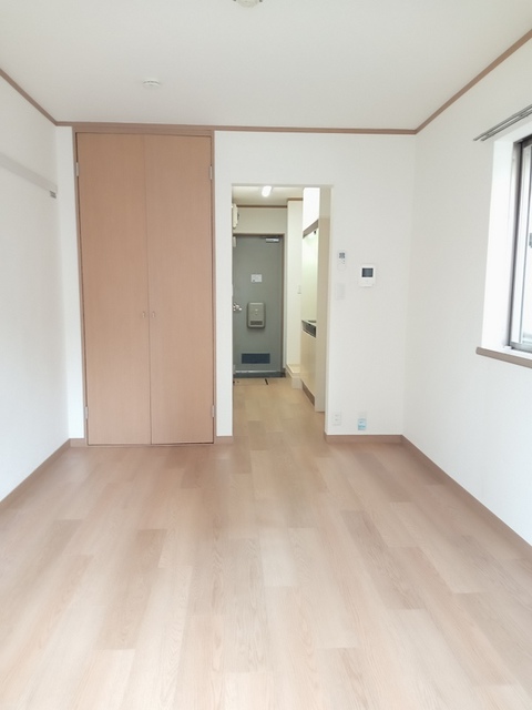 その他部屋・スペース　★明るいフローリング調の角部屋です★