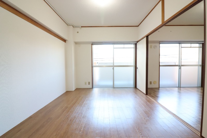 居室・リビング　日当たりがよく気持ちのいいお部屋