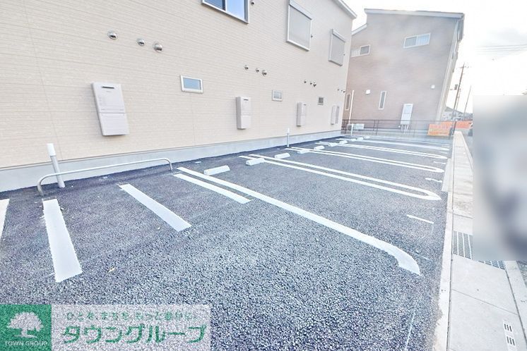 駐車場　駐車場