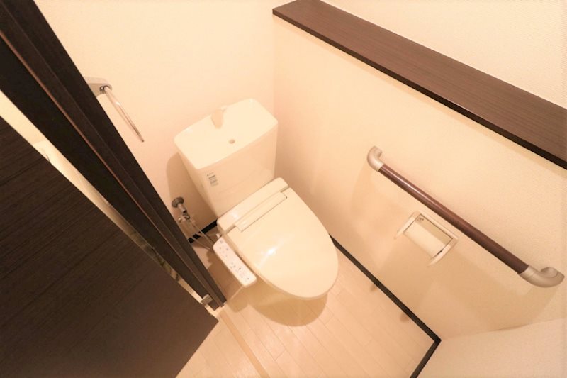 トイレ　※別のお部屋の写真です