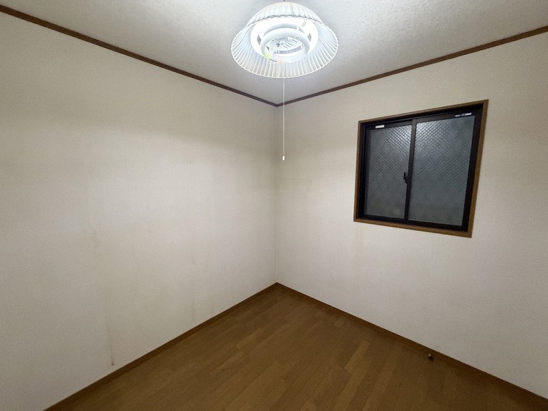 花隈町戸建の内装写真