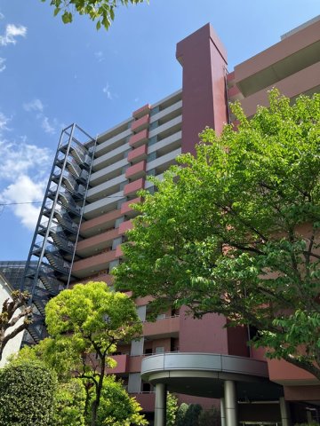 建物外観　落ち着いた雰囲気の外観です