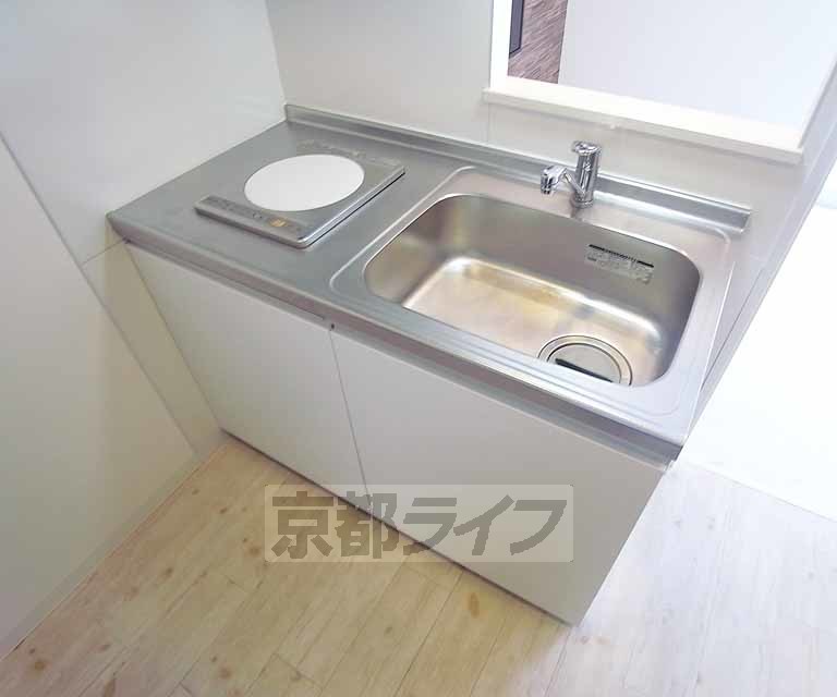 キッチン　新調されたキッチンです。