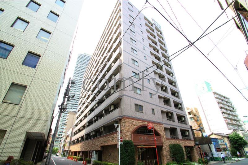 建物外観　タイル貼りの重厚感のある外観