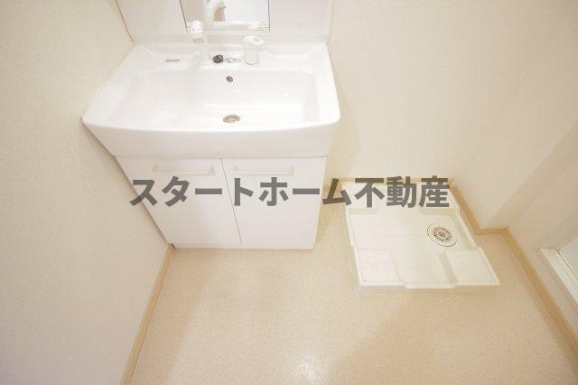 洗面設備　脱衣スペースもあります