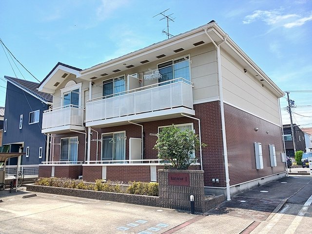 建物外観　落ち着いた雰囲気の外観です