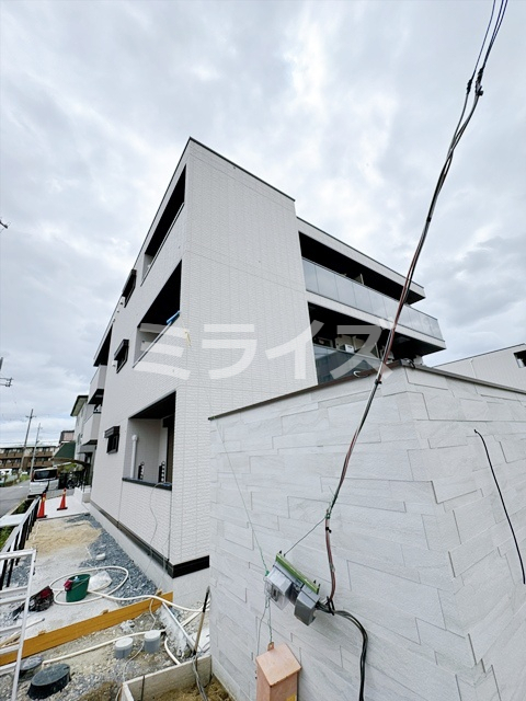 ＪＲ東海道本線 千里丘駅 徒歩8分 3階建 築1年の外観写真