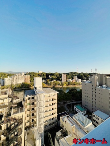 バルコニー　写真は別のお部屋です。（現況を優先してください）