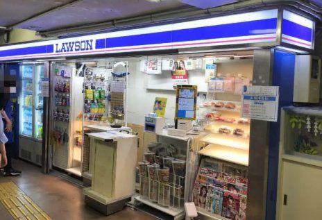 コンビニ　ローソン阪急淡路駅前通店（コンビニ）まで400m