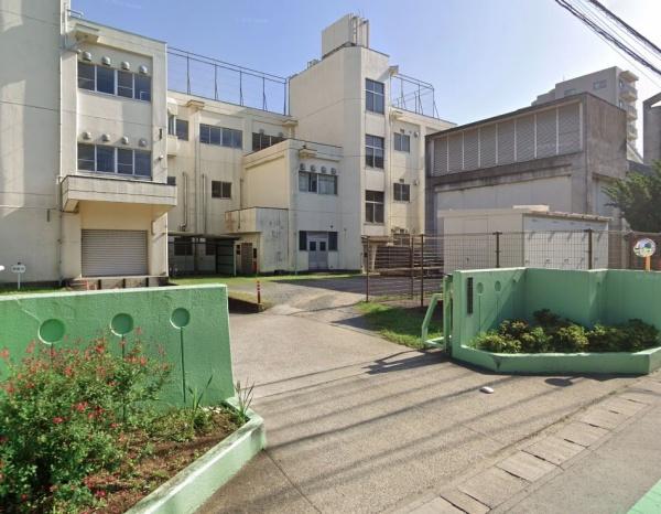 小学校　文ヶ岡小学校（小学校）まで817m