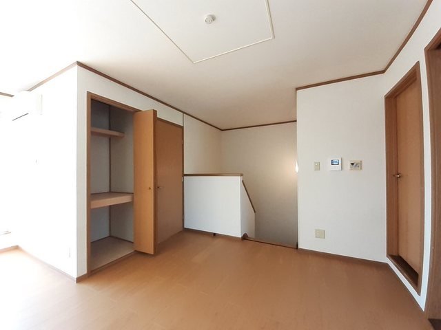 居室・リビング　居間です