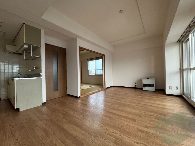 居室・リビング　広くてキレイなお部屋が広がっていて、充実した生活が送れそう。