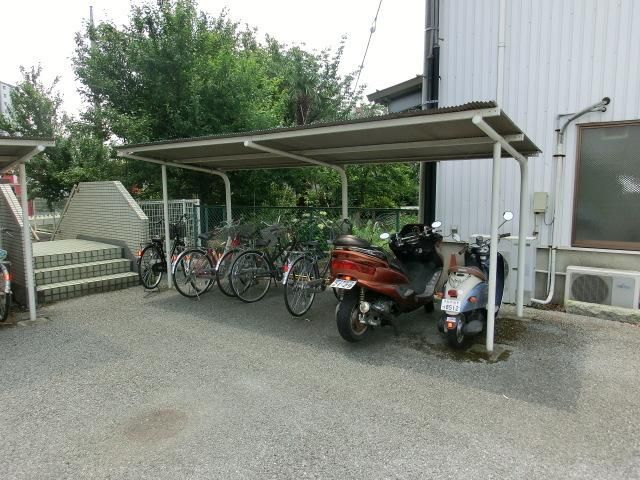 その他共有部分　屋根付き自転車置場