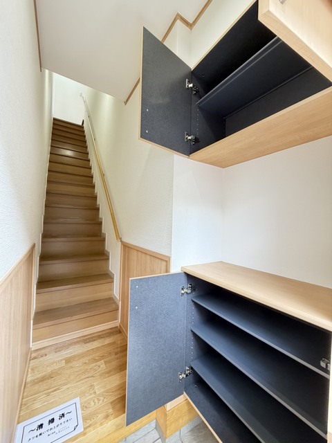 玄関　別部屋参考写真です