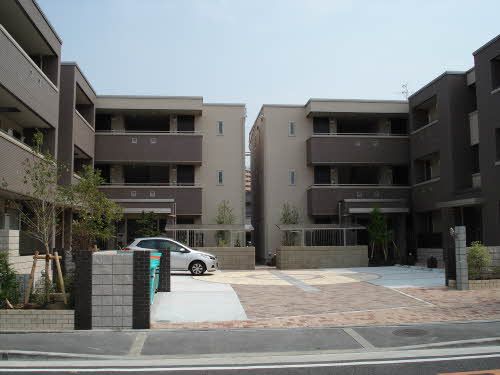 地下鉄御堂筋線 なかもず駅 徒歩10分 3階建 築18年の外観写真