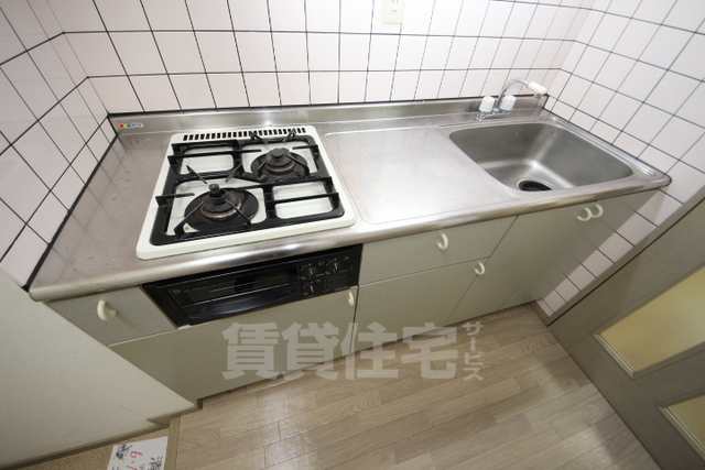 近鉄奈良線 生駒駅 徒歩5分 5階建 築31年のキッチン写真